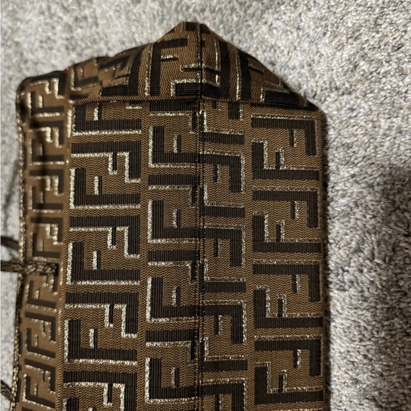 Fendi Lampo Zucca Roll Tote *Limited Edition* - Picture 7 of 13